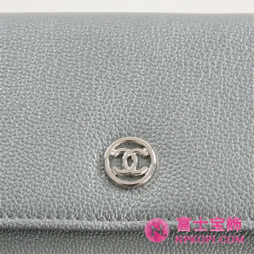 シャネル ココボタン 長財布 シルバー A33922